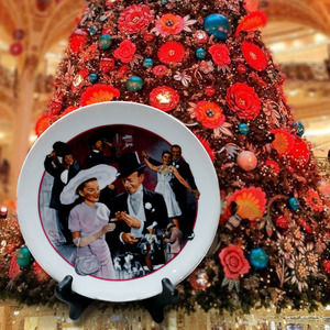 Vintage Avon Images Of Hollywood Easter Parade Collector Plate MGM Decor 1986